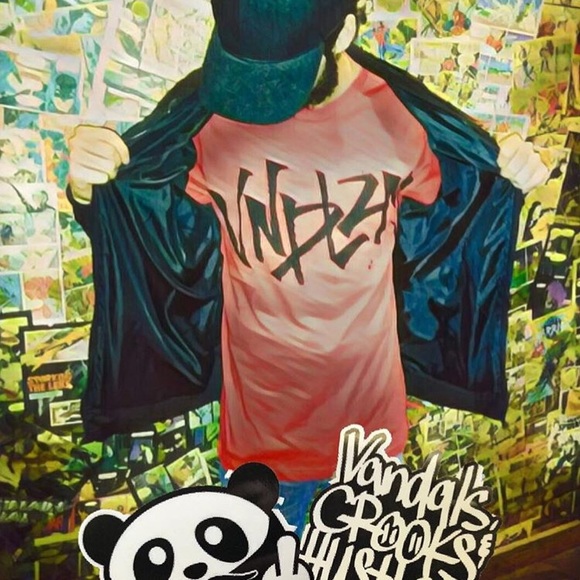 Red VNDLZM Tee - Picture 8 of 8